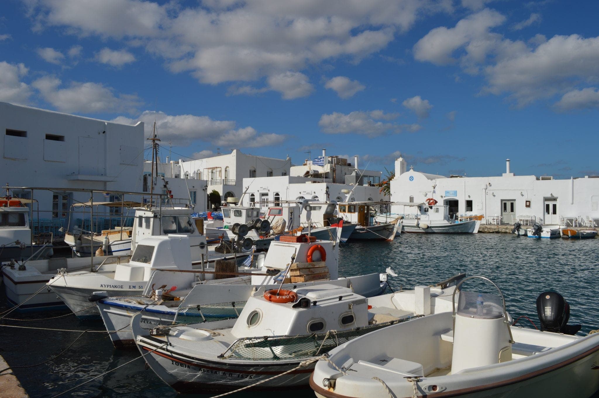 Honeymoon in the Greek Islands | Paros, Santorini and Crete | www.LisaSamuel.com