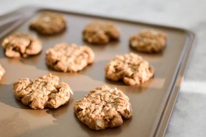 Whole Wheat Peanut Butter Oatmeal Coconut Cookies | www.Simmstown.com | Lisa Samuel