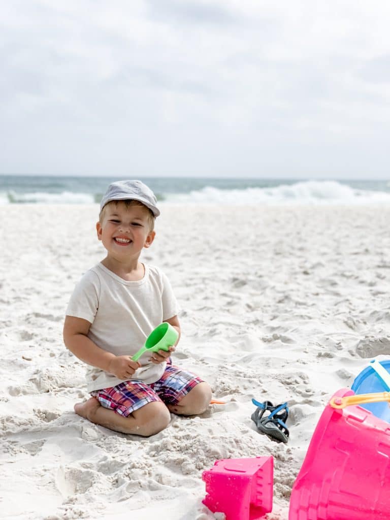 Travel Tips: Activities to Pack for Three Year Olds // www.LisaSamuel.com