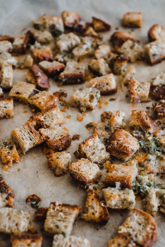 Roasted Vegetable Thanksgiving Stuffing // www.LisaSamuel.com