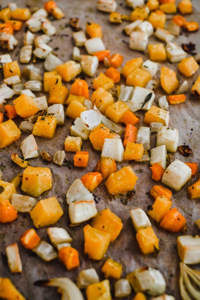 Roasted Vegetable Thanksgiving Stuffing // www.LisaSamuel.com