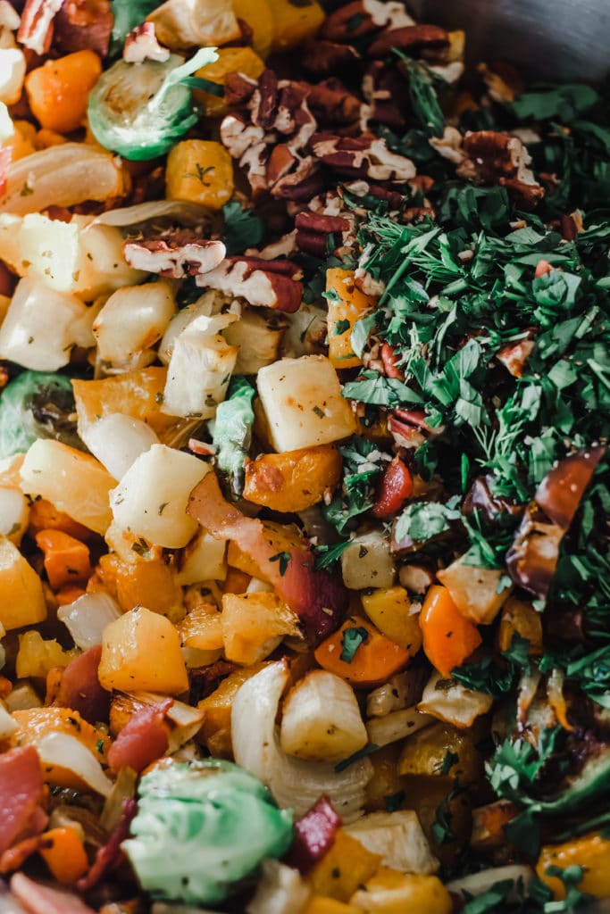 Roasted Vegetable Thanksgiving Stuffing // www.LisaSamuel.com