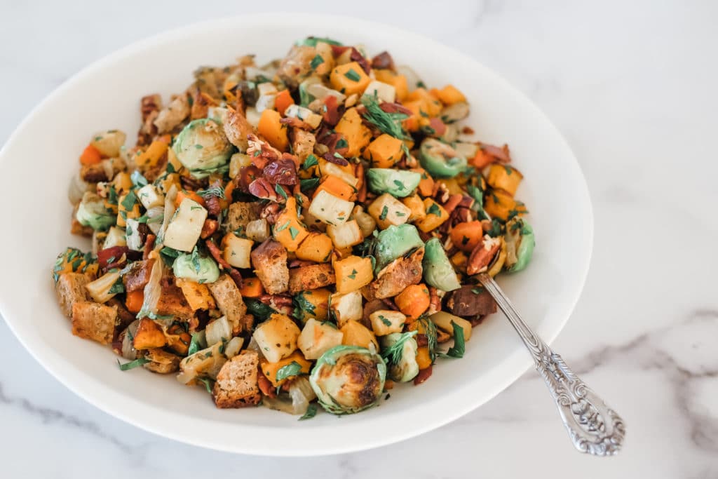 Roasted Vegetable Thanksgiving Stuffing // www.LisaSamuel.com